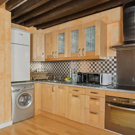Bnbnook - Cozy In Historic Le Marais *