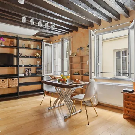 Bnbnook - Cozy In Historic Le Marais Apartment Paris